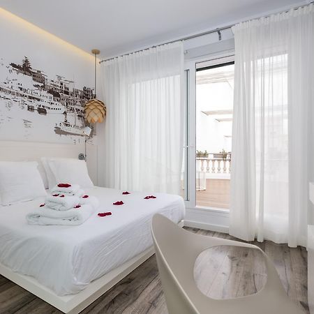 Hotel Abril 37 Сьюдадела Экстерьер фото