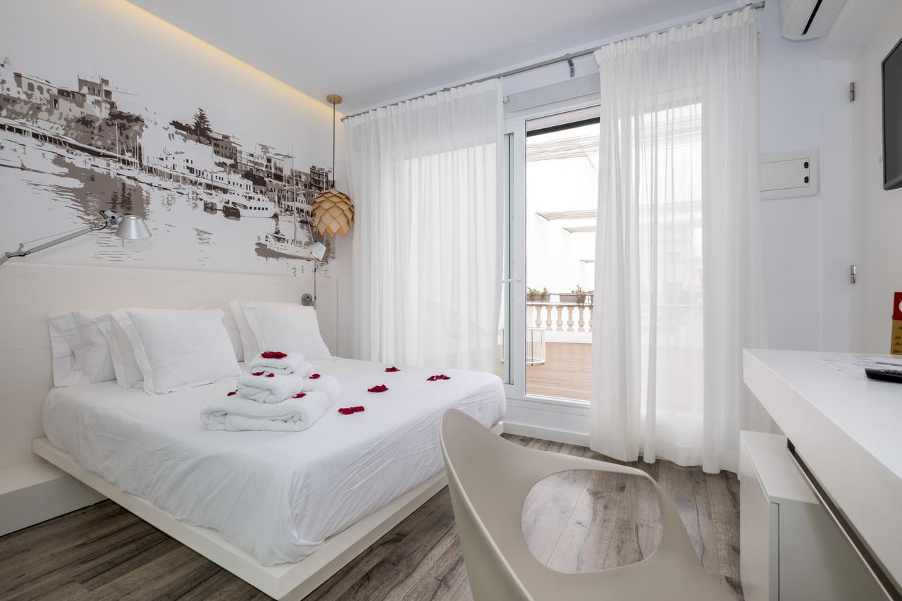 Hotel Abril 37 Сьюдадела Экстерьер фото