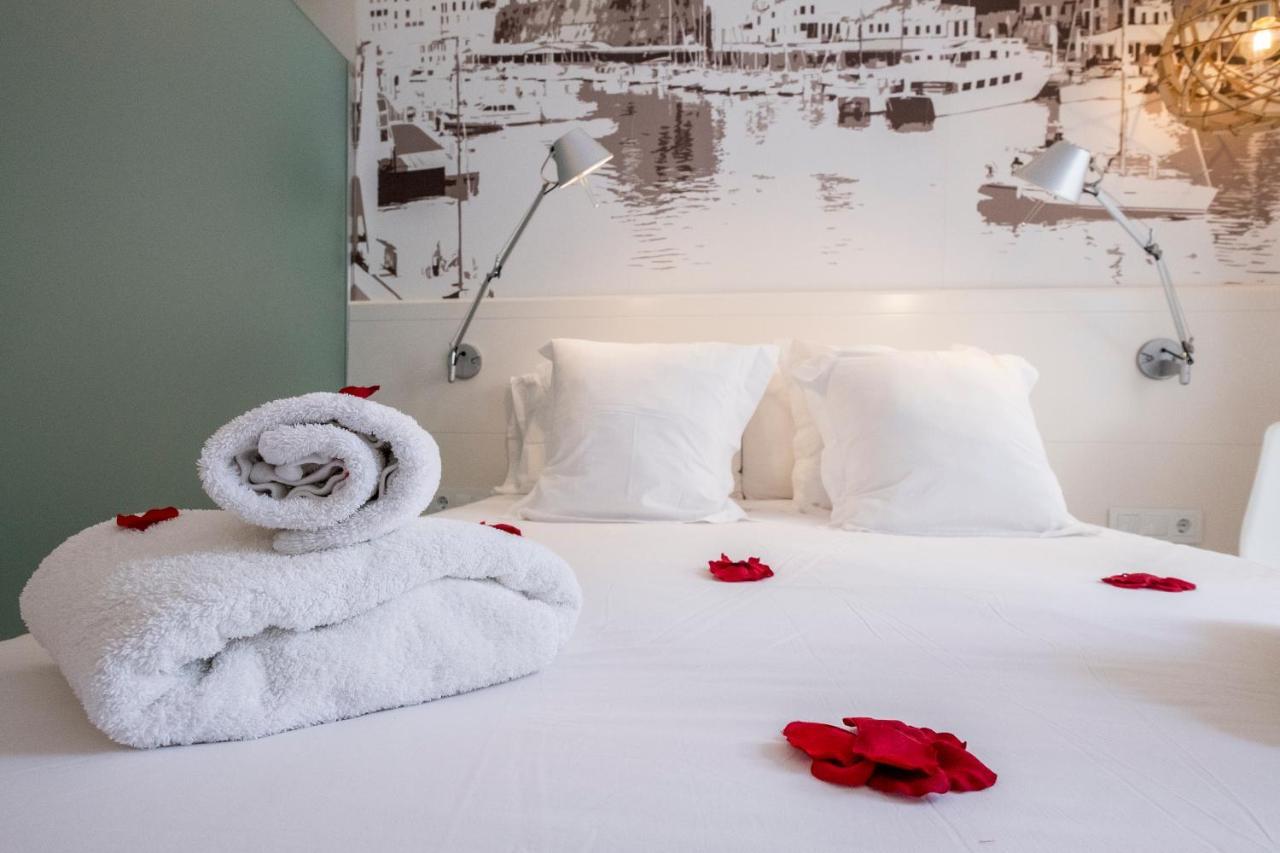 Hotel Abril 37 Сьюдадела Экстерьер фото