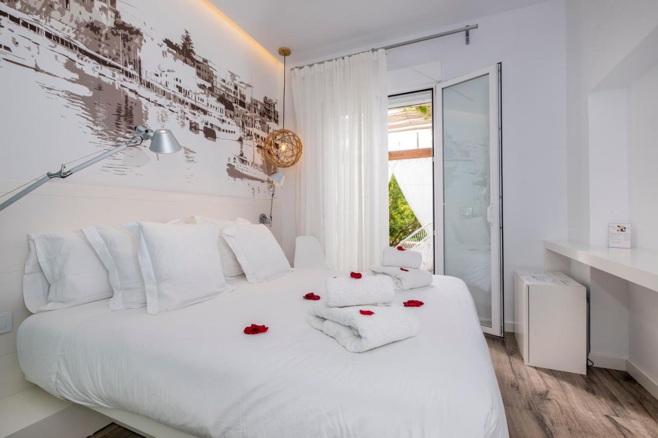 Hotel Abril 37 Сьюдадела Экстерьер фото