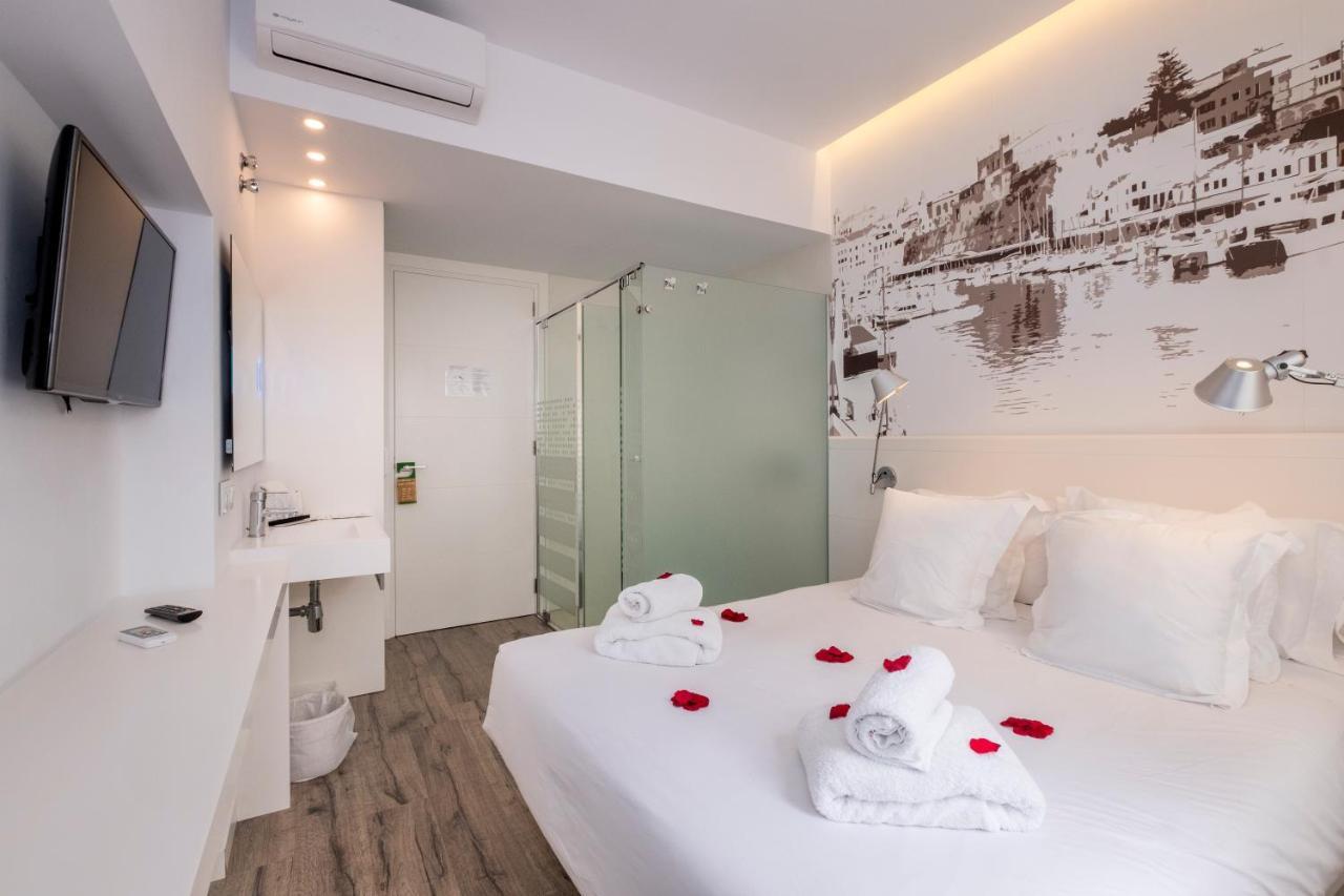 Hotel Abril 37 Сьюдадела Экстерьер фото